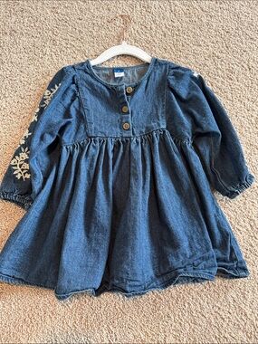 Old Navy Toddler Girl 2T Blue Denim Dress with Cream Floral Embroidery